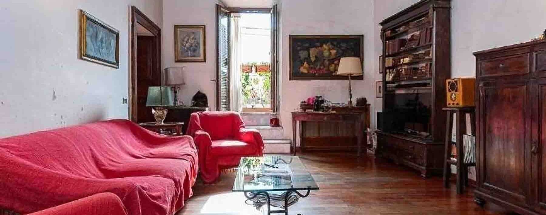 Attico esclusivo nel cuore di Roma, 180 mq di eleganza