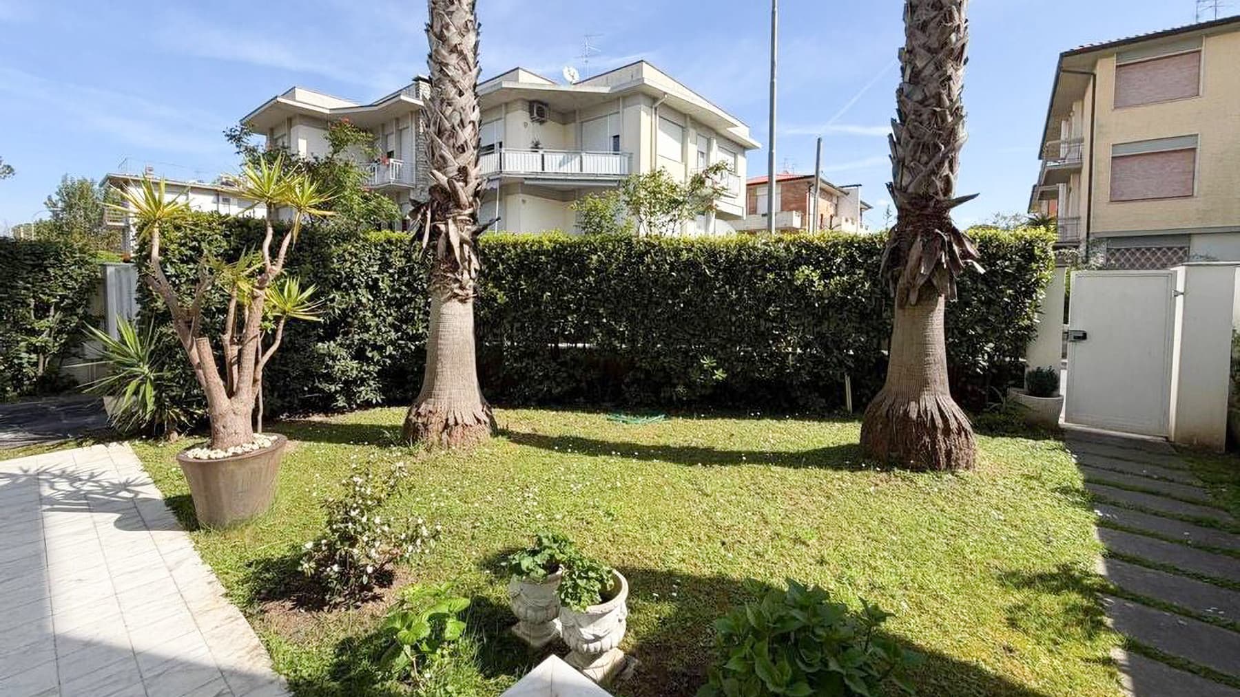 Elegant Villa in Camaiore, Tuscany's Versilia