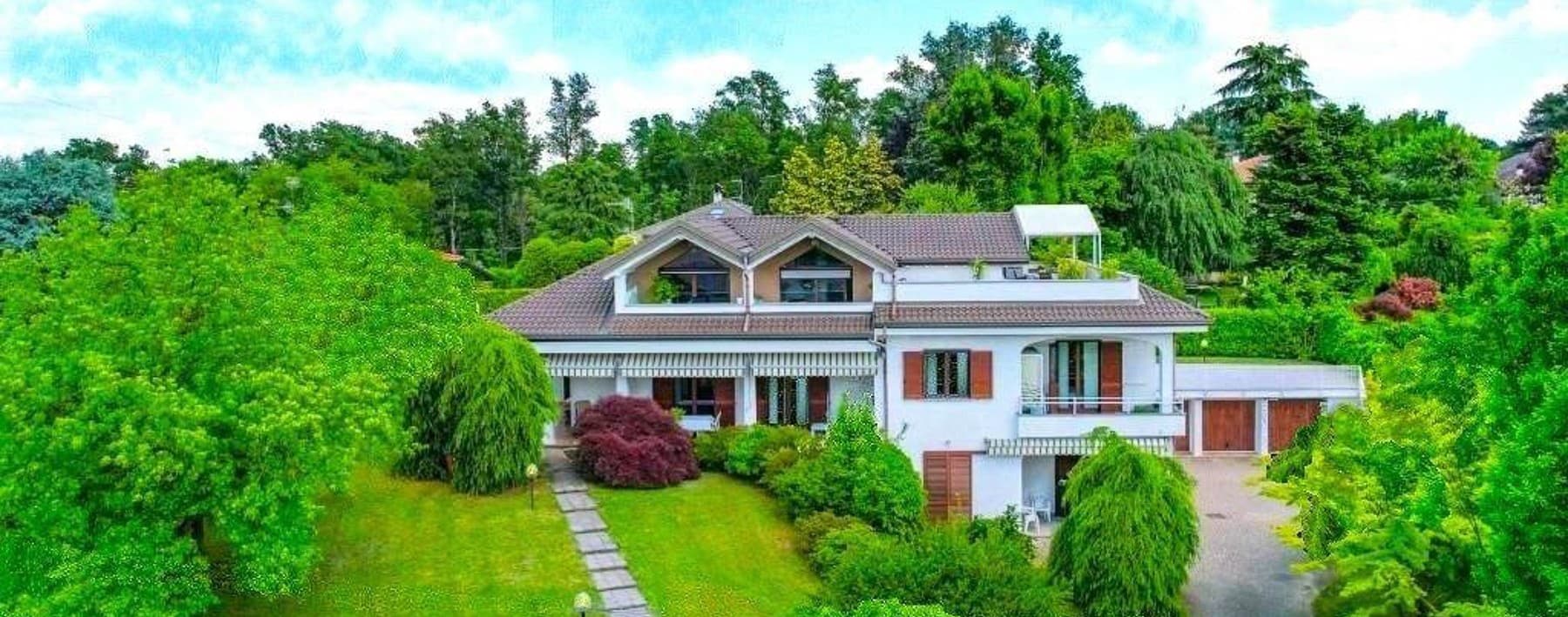 Charming Villa in Castronno, Lombardy
