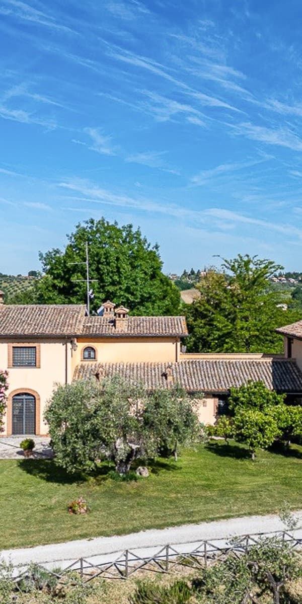 Villa esclusiva con piscina a Torri in Sabina
