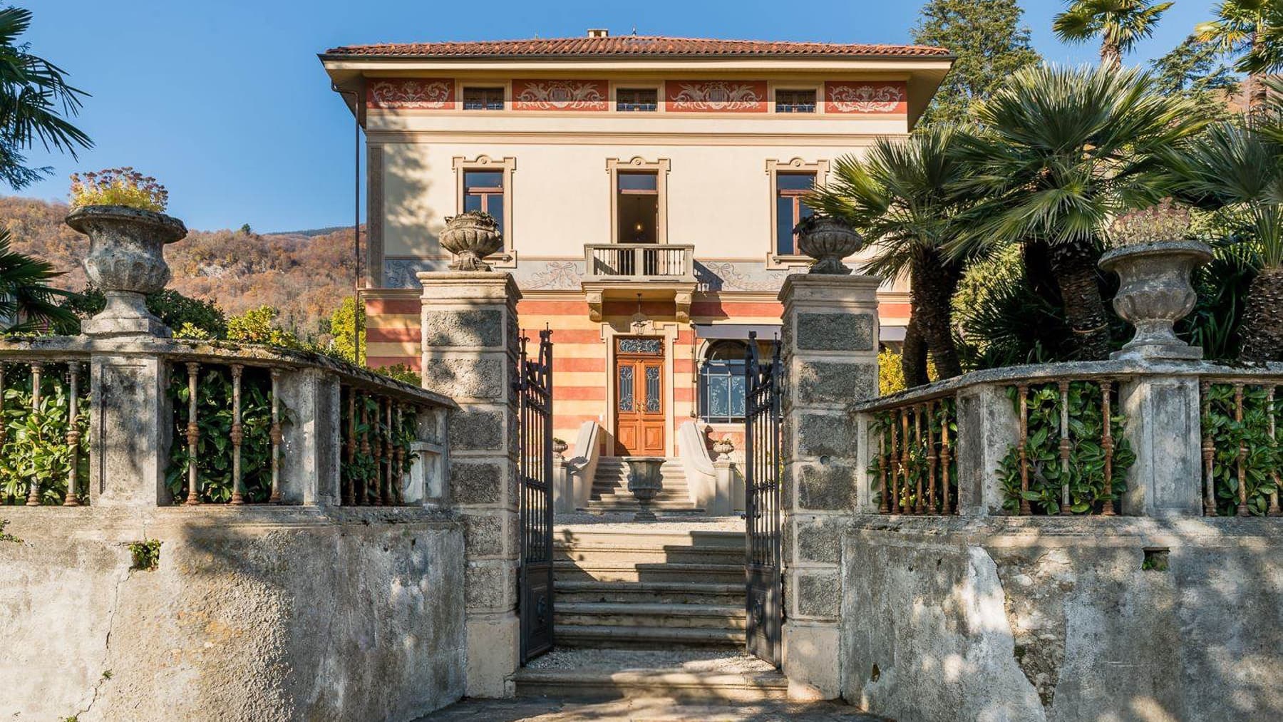 Villa scenografica a Cannero Riviera, Lago Maggiore