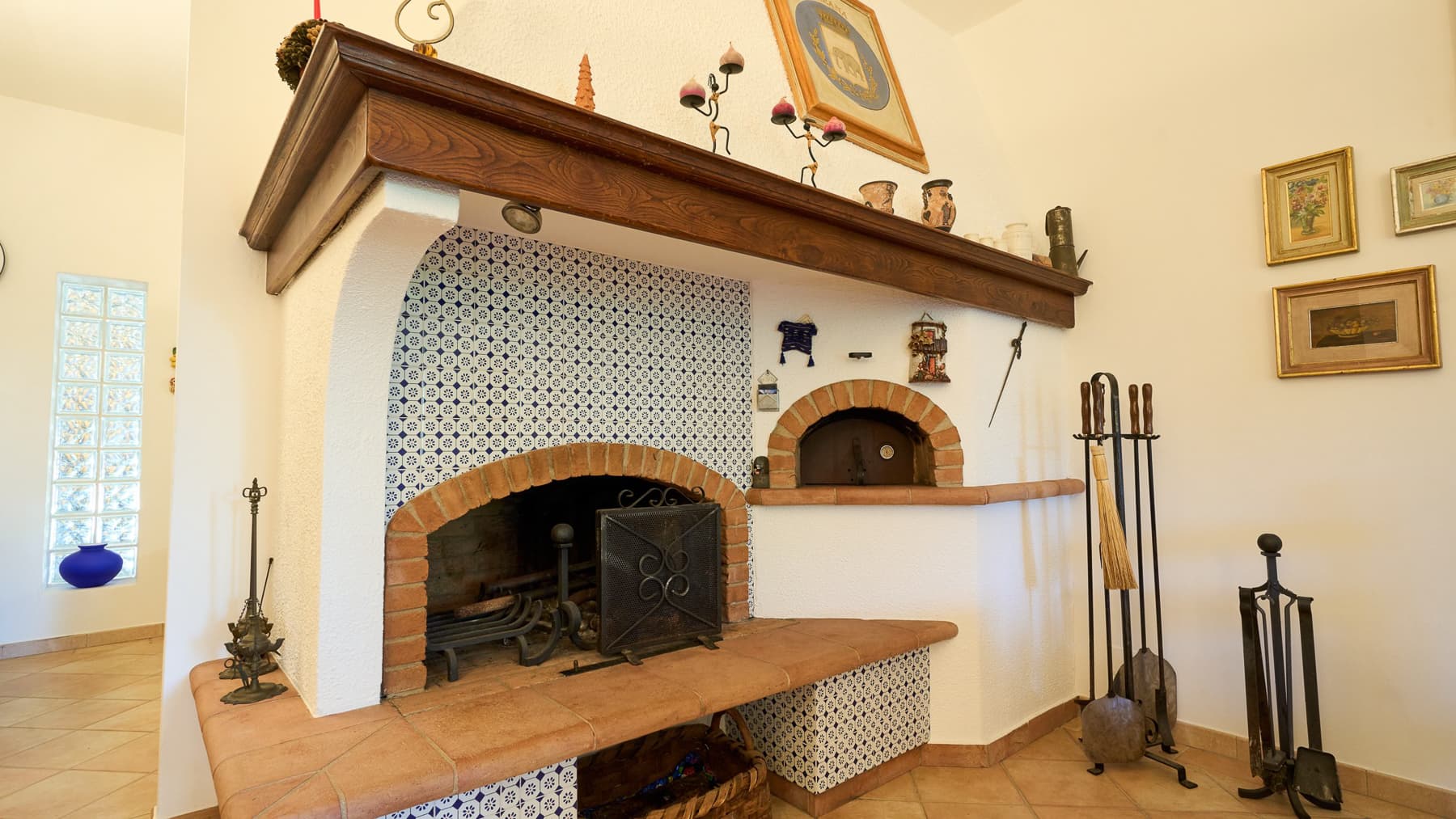 Spacious Villa in Empoli, Tuscany with Vineyard Space