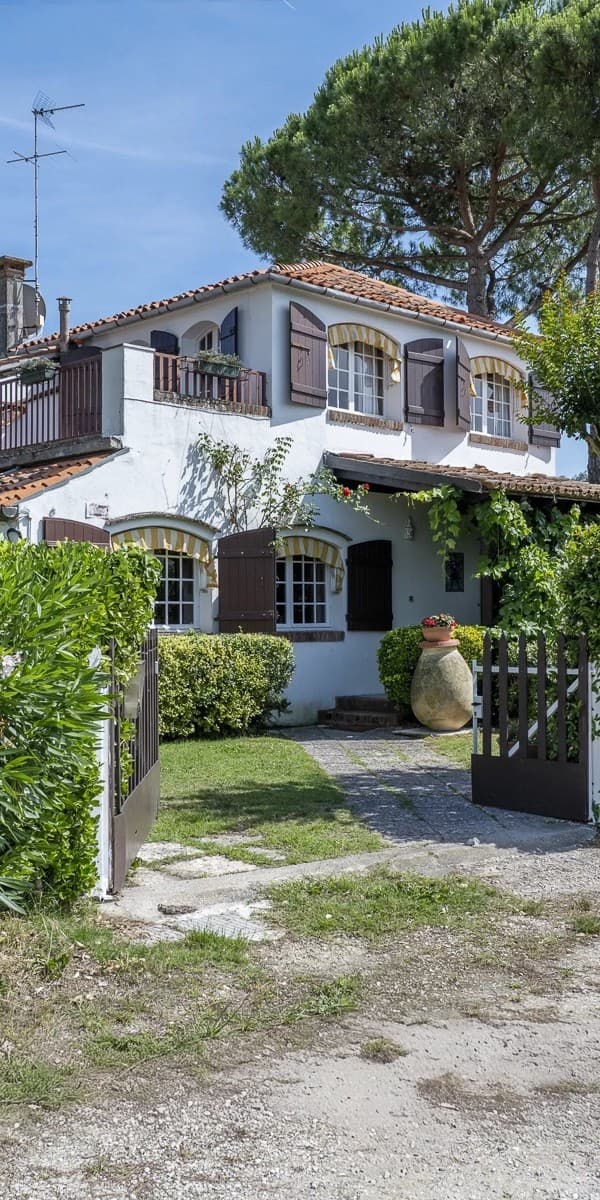 Exclusive Villa with Pool in Lido, Near Venice