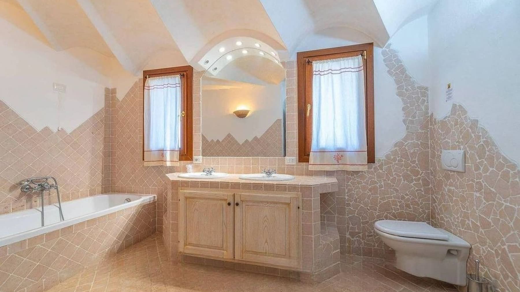 Villa 220 mq a Santa Teresina, Sardegna