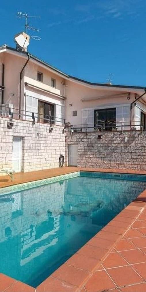 Charming Villa in San Giacomo, Liguria