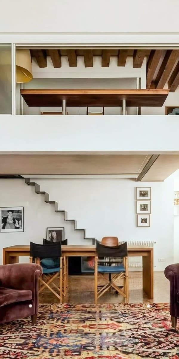 Apartment in Venice, Veneto: Classic Charm Awaits