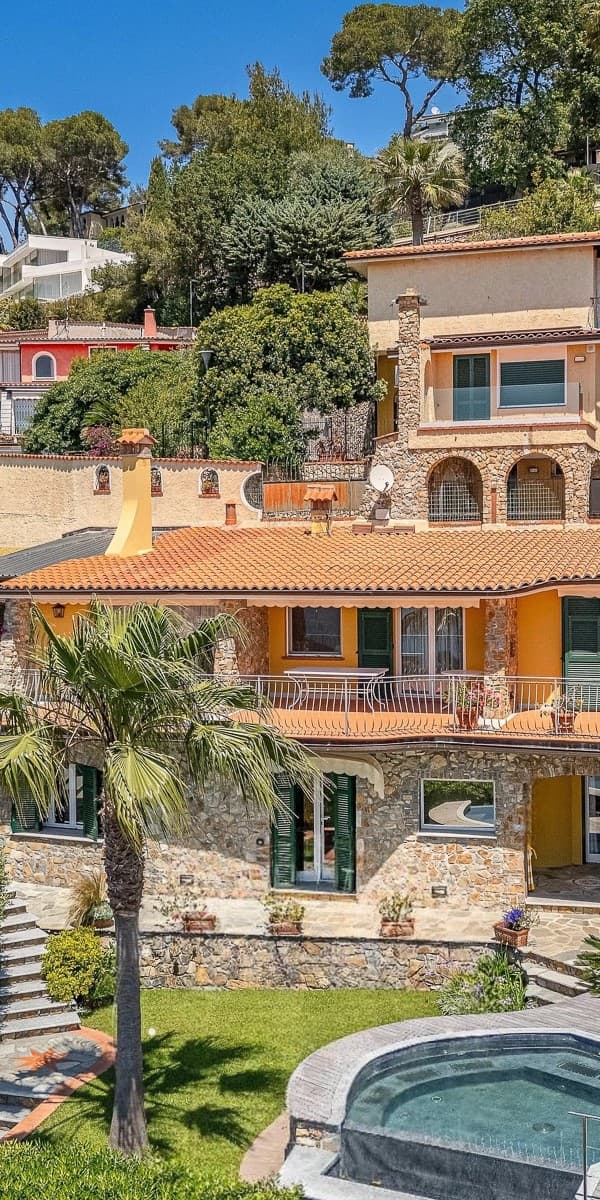 Villa esclusiva a Pian Rosso-costa, vista mare e piscina