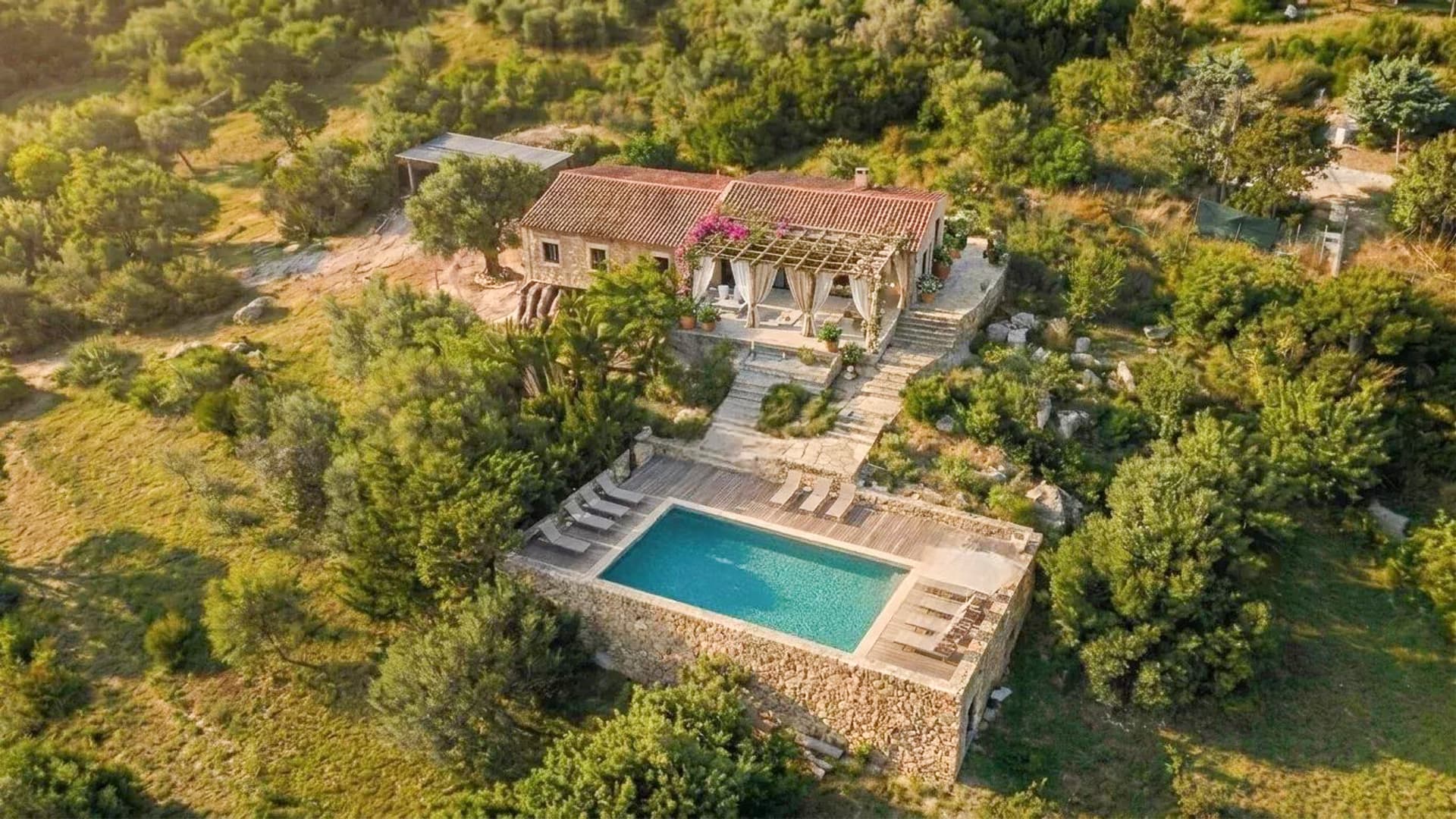 Villa esclusiva a Cannigione, Sardegna 180 mq di charme