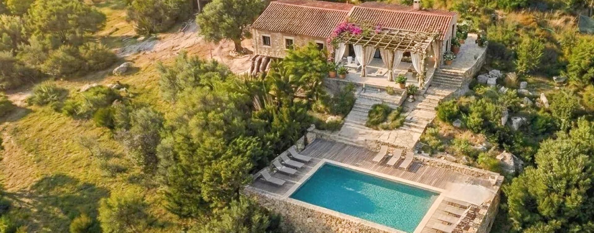 Villa con Vista Mare a Cannigione, Sardegna