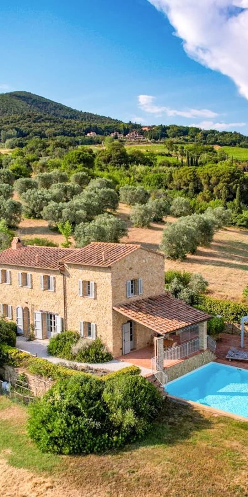 Casale di charme a Lodi, eleganza e comfort 275 mq