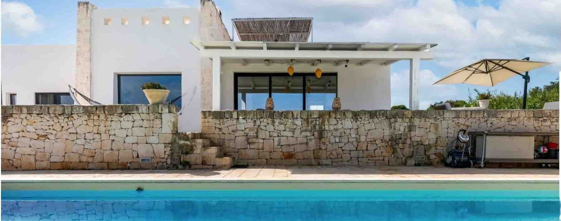 Villa con Uliveti e Vista Mare a Carovigno, Puglia