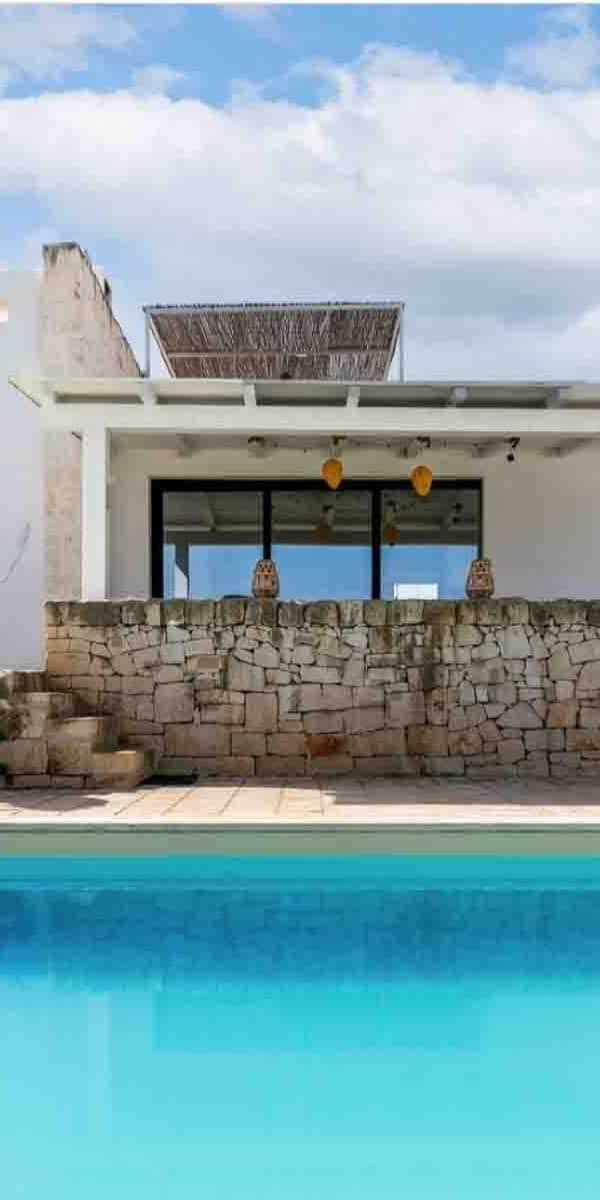 Villa con Uliveti e Vista Mare a Carovigno, Puglia