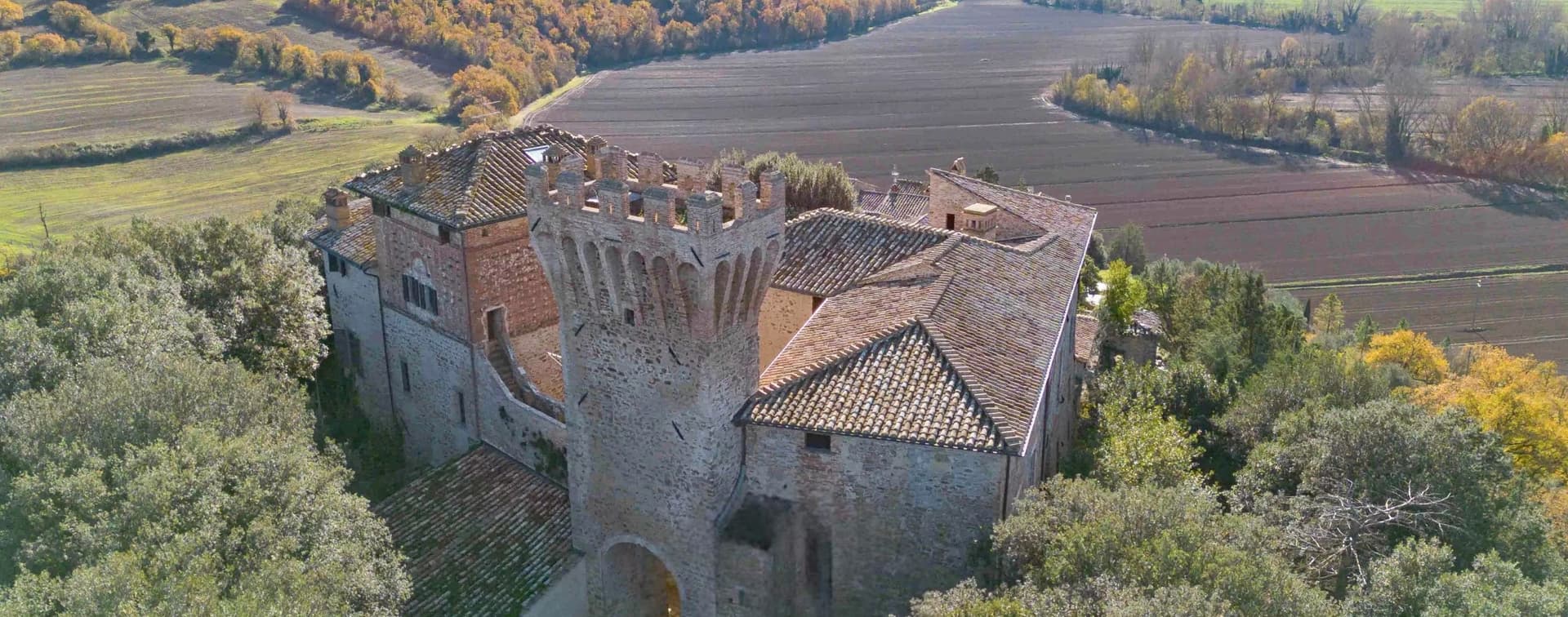 Castello medievale in Umbria, Marsciano, 1575 mq di storia
