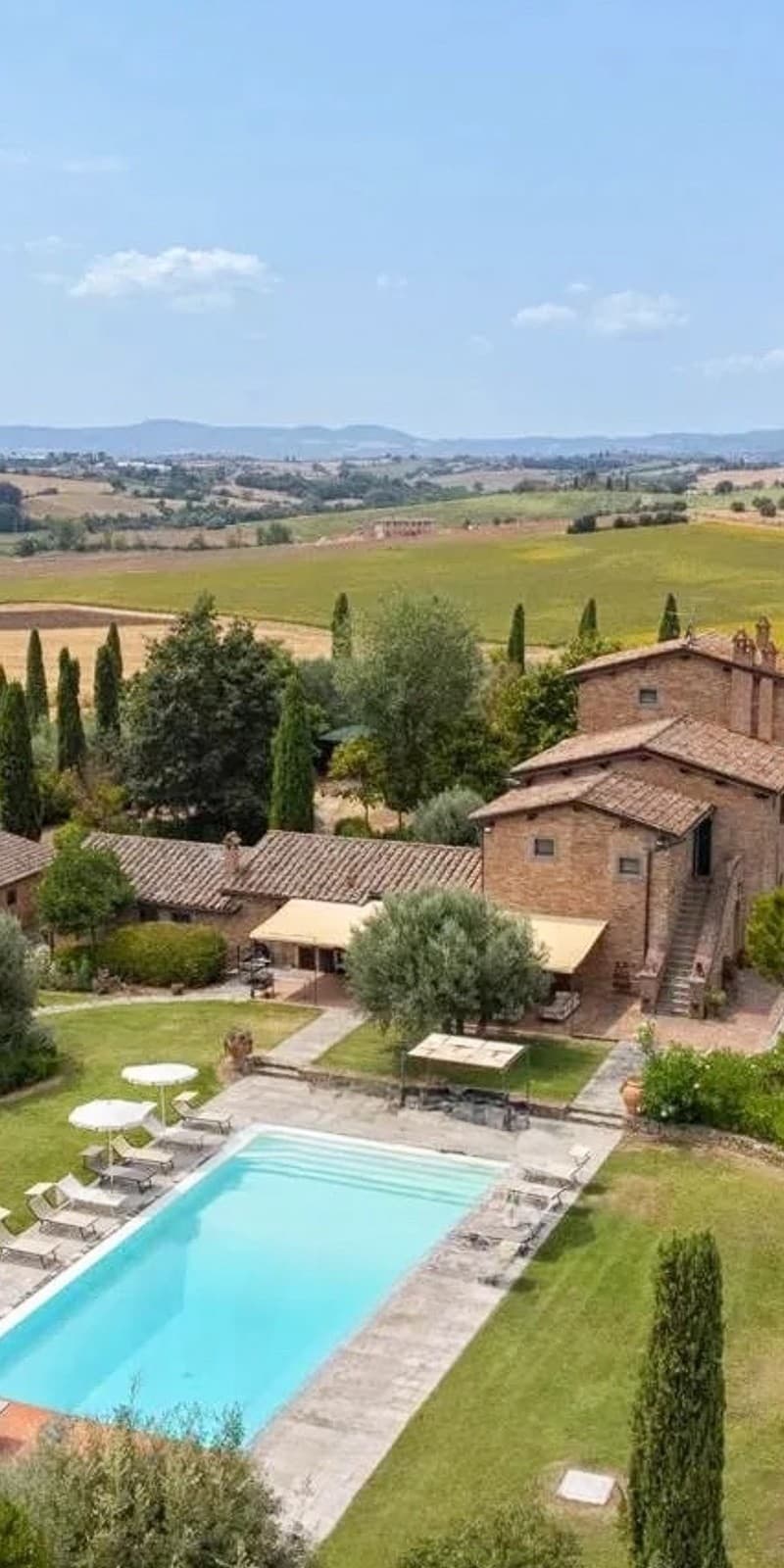 Tenuta-Complesso in Charming Cortona, Tuscany