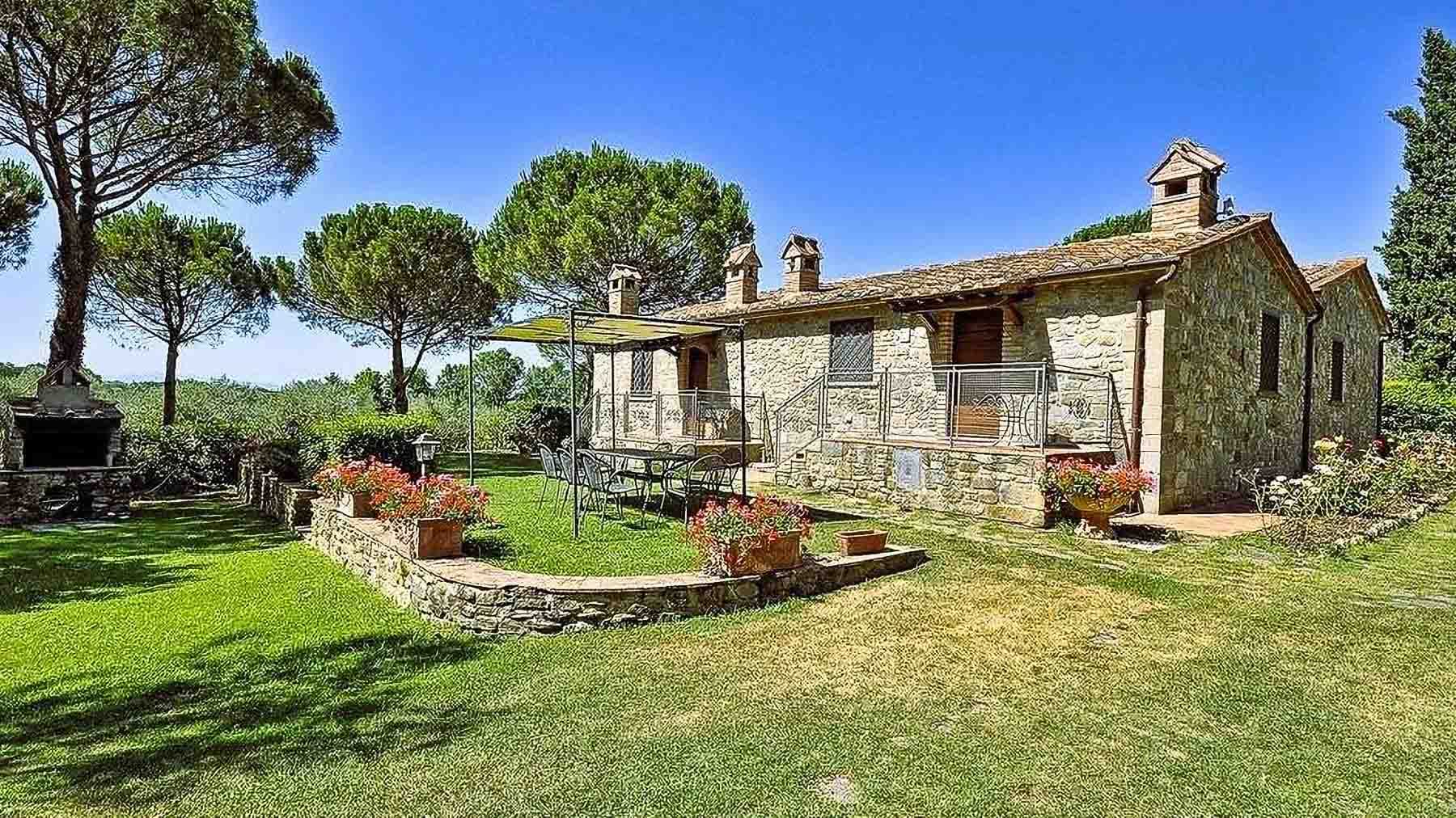 Charming Country House in Tuoro, Umbria