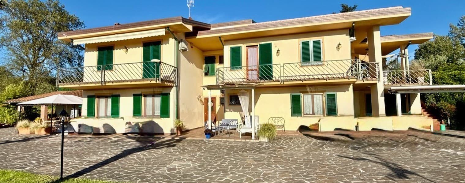 Villa esclusiva a Montecarlo, Toscana di 380 mq