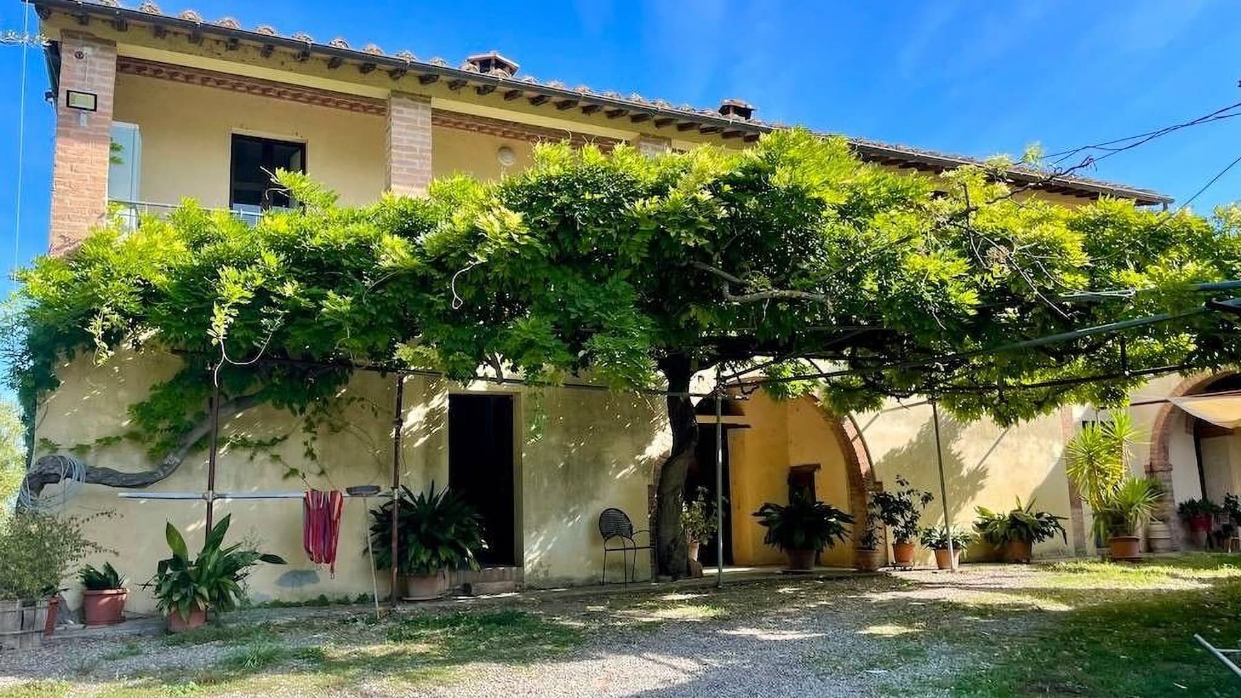 Charming Country House in Buonconvento, Tuscany