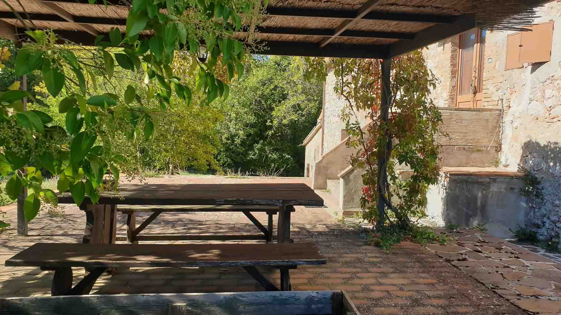 Casale di charme in Umbria, 700 mq di eleganza a Guardea