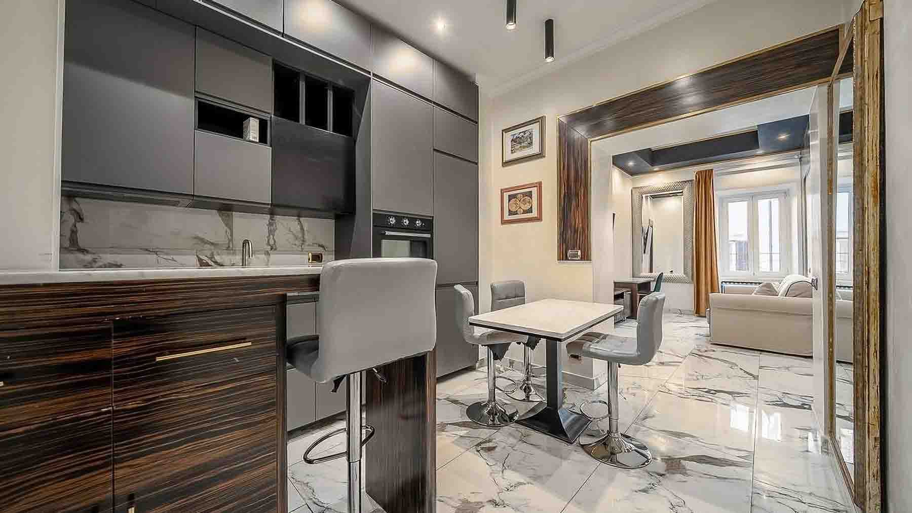 Appartamento a Roma: 90 mq, 2 camere, 2 bagni