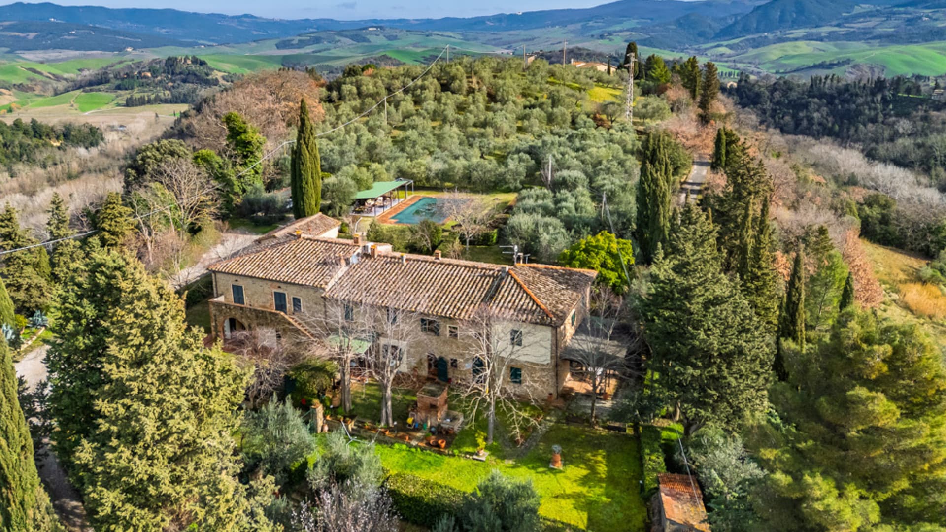 Casa indipendente a Volterra, 500 mq di charme toscano