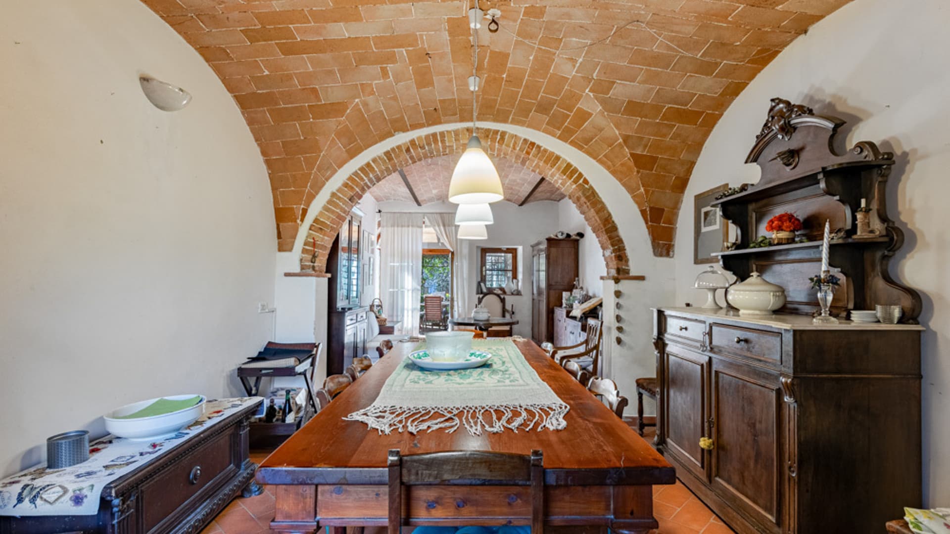 Casa indipendente a Volterra, 500 mq di charme toscano