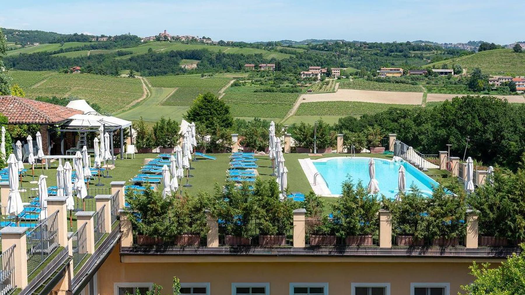 Villa storica a Vignale Monferrato, oasi di lusso