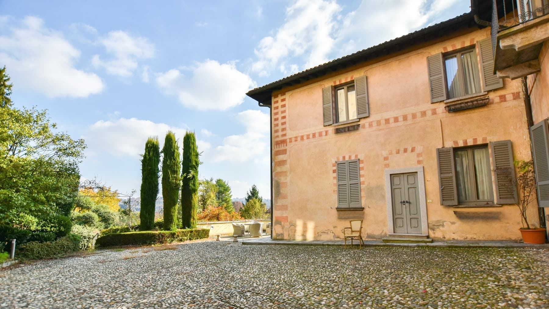 Charming Villa in Azzate, Lombardy