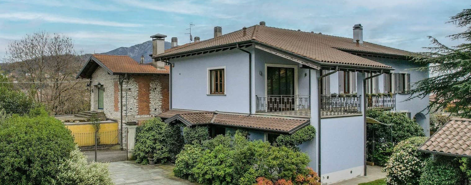 Charming Villa in Caravate, Lombardy
