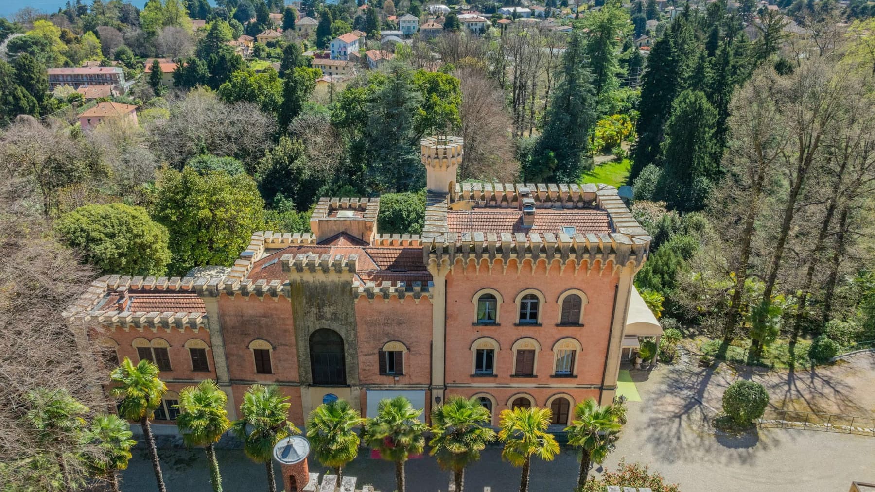 Villa in Lesa, Lago Maggiore, Piedmont