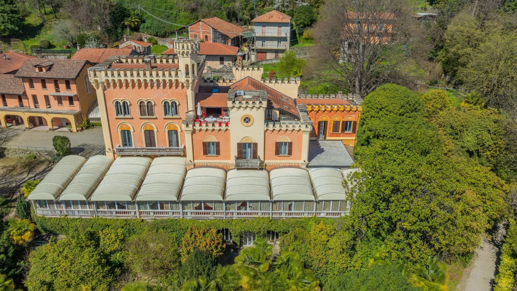 Villa in Lesa, Lago Maggiore, Piedmont