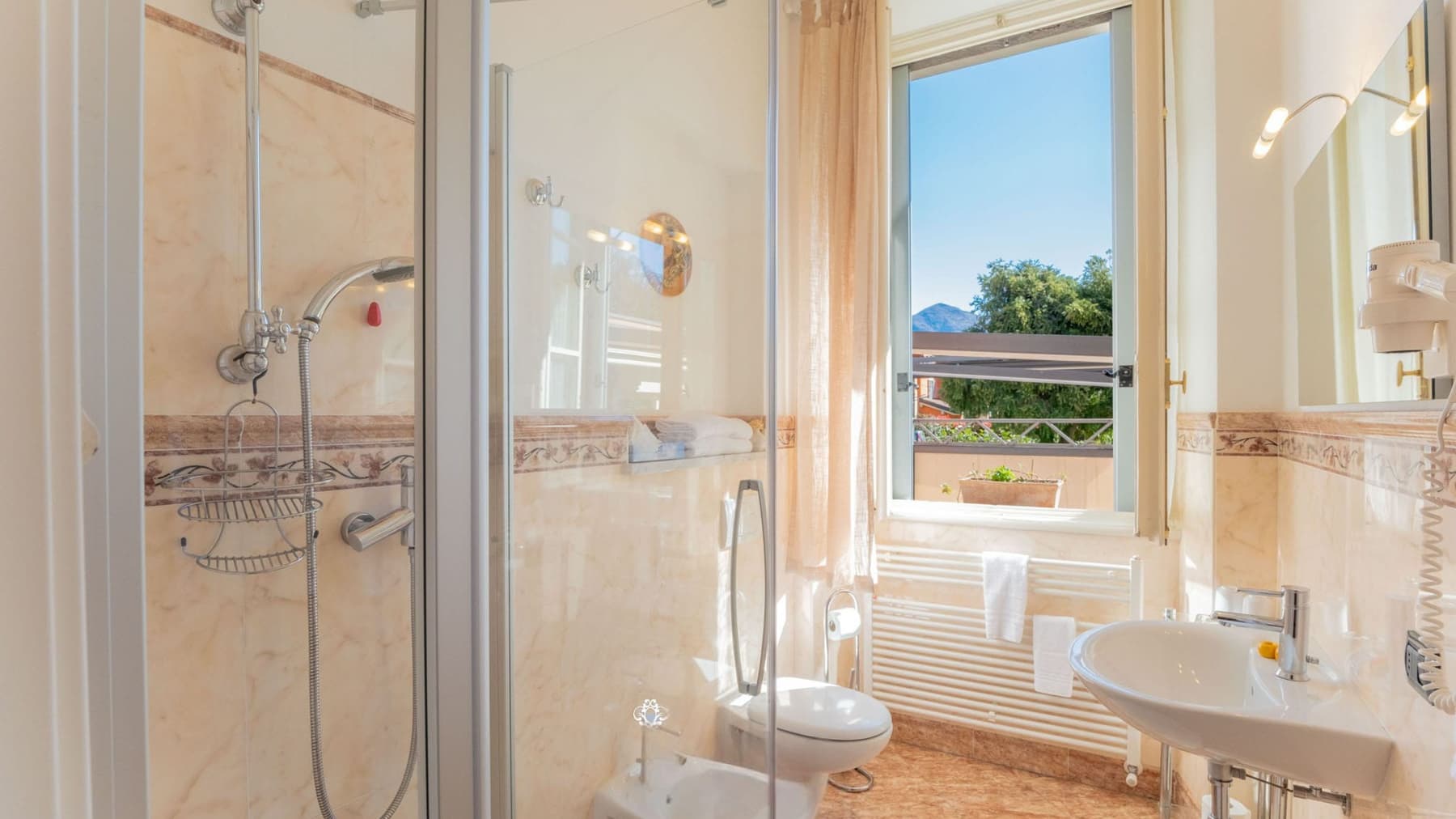 Villa Overlooking Lago Maggiore in Piemonte