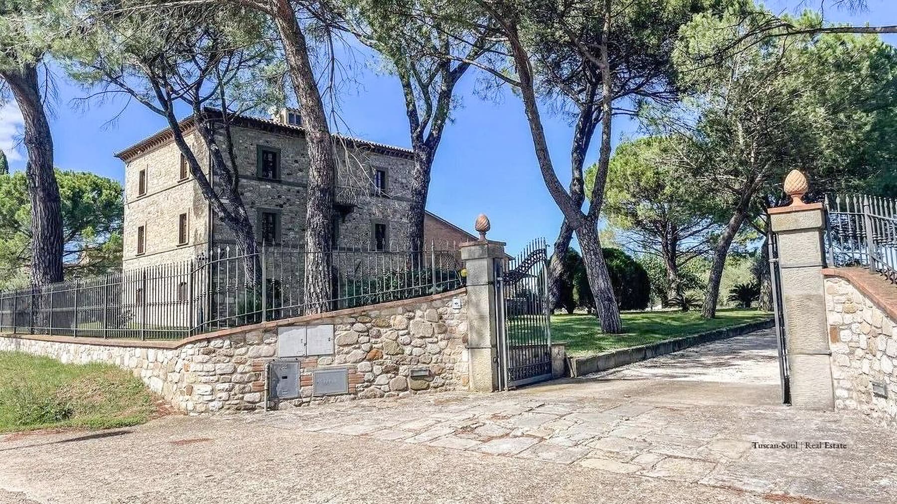 Charming Villa in Fratta Todina, Umbria