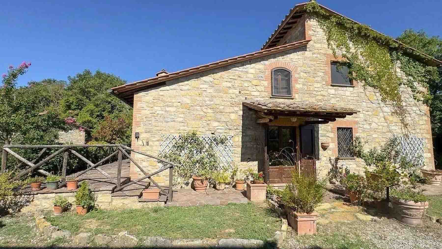 Casale di Lusso a Montegabbione, Umbria, con Piscina