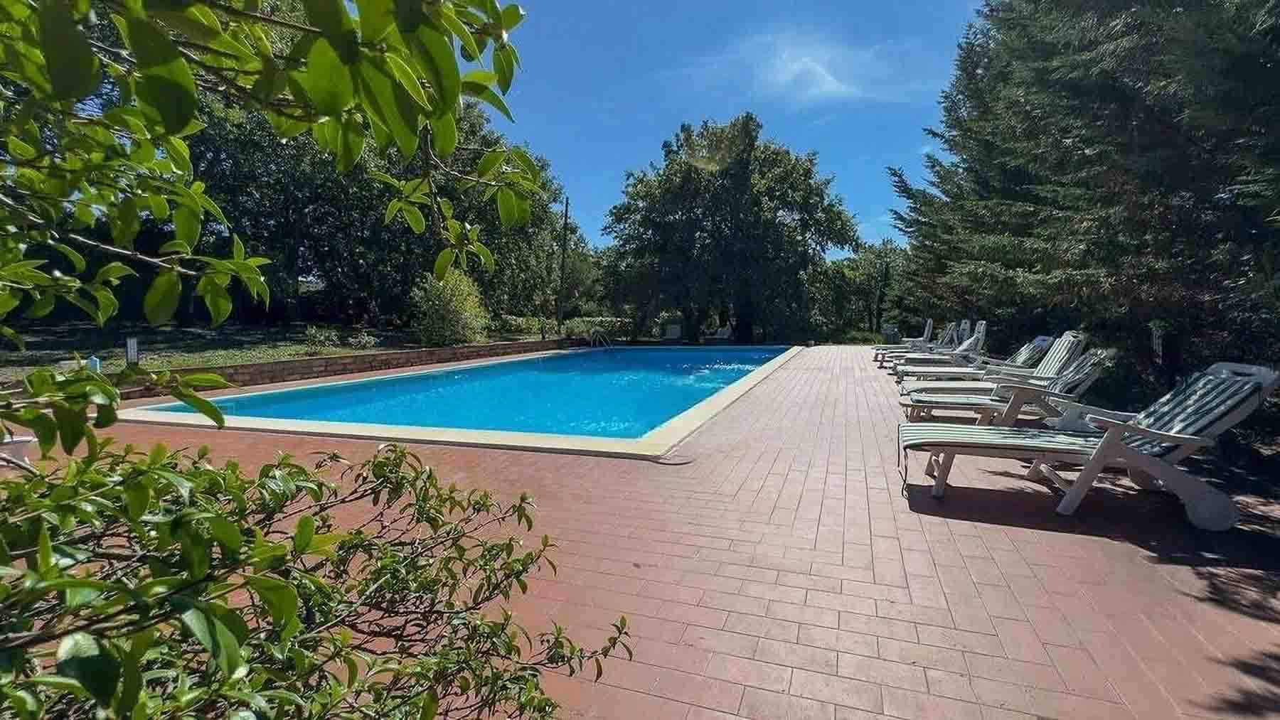 Casale di Lusso a Montegabbione, Umbria, con Piscina