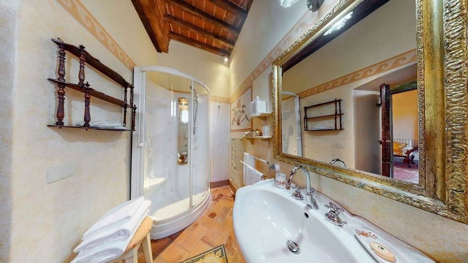 Charming Villa in Cortona, Tuscany