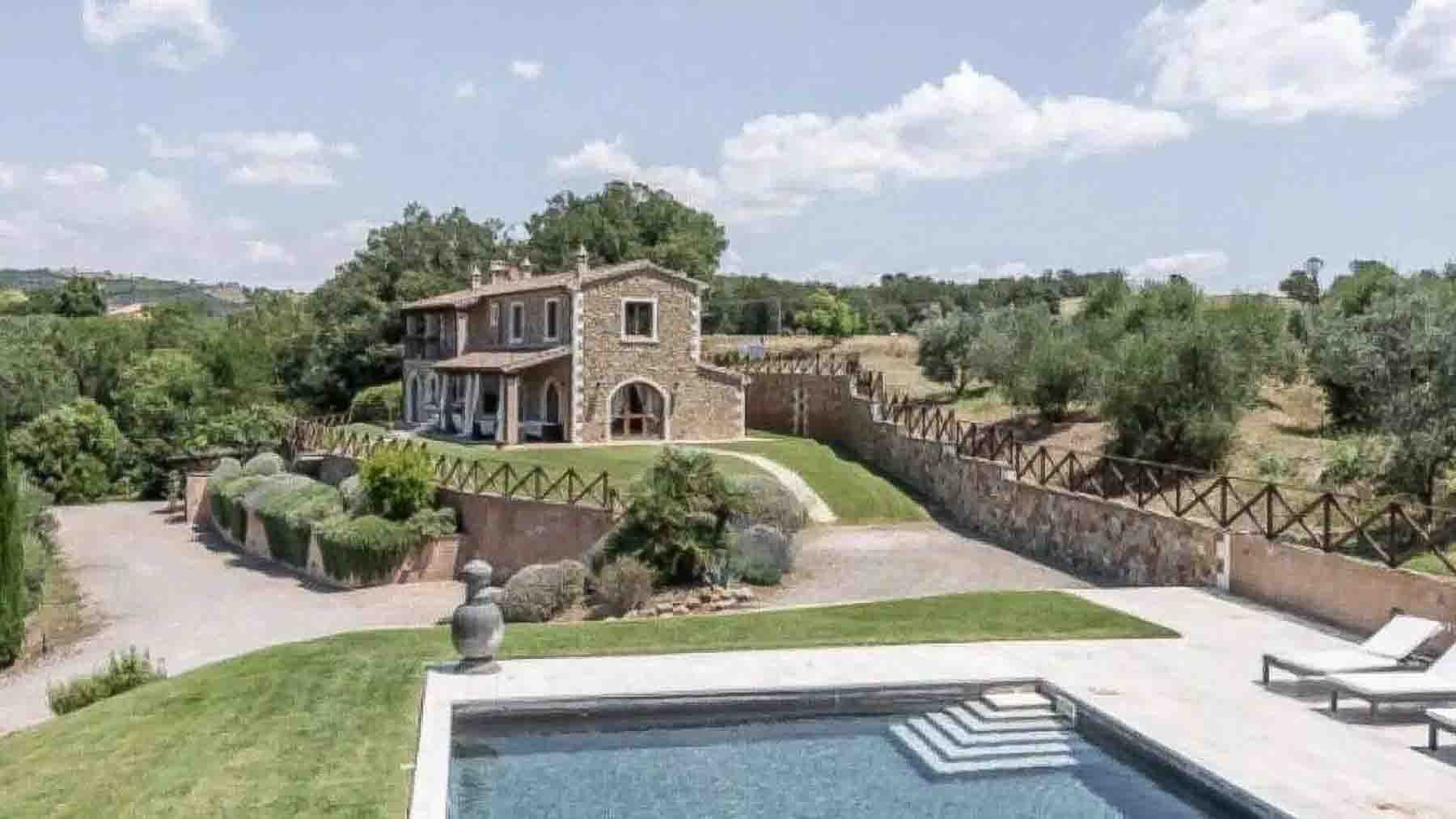 Casale di lusso sulle colline di Magliano in Toscana