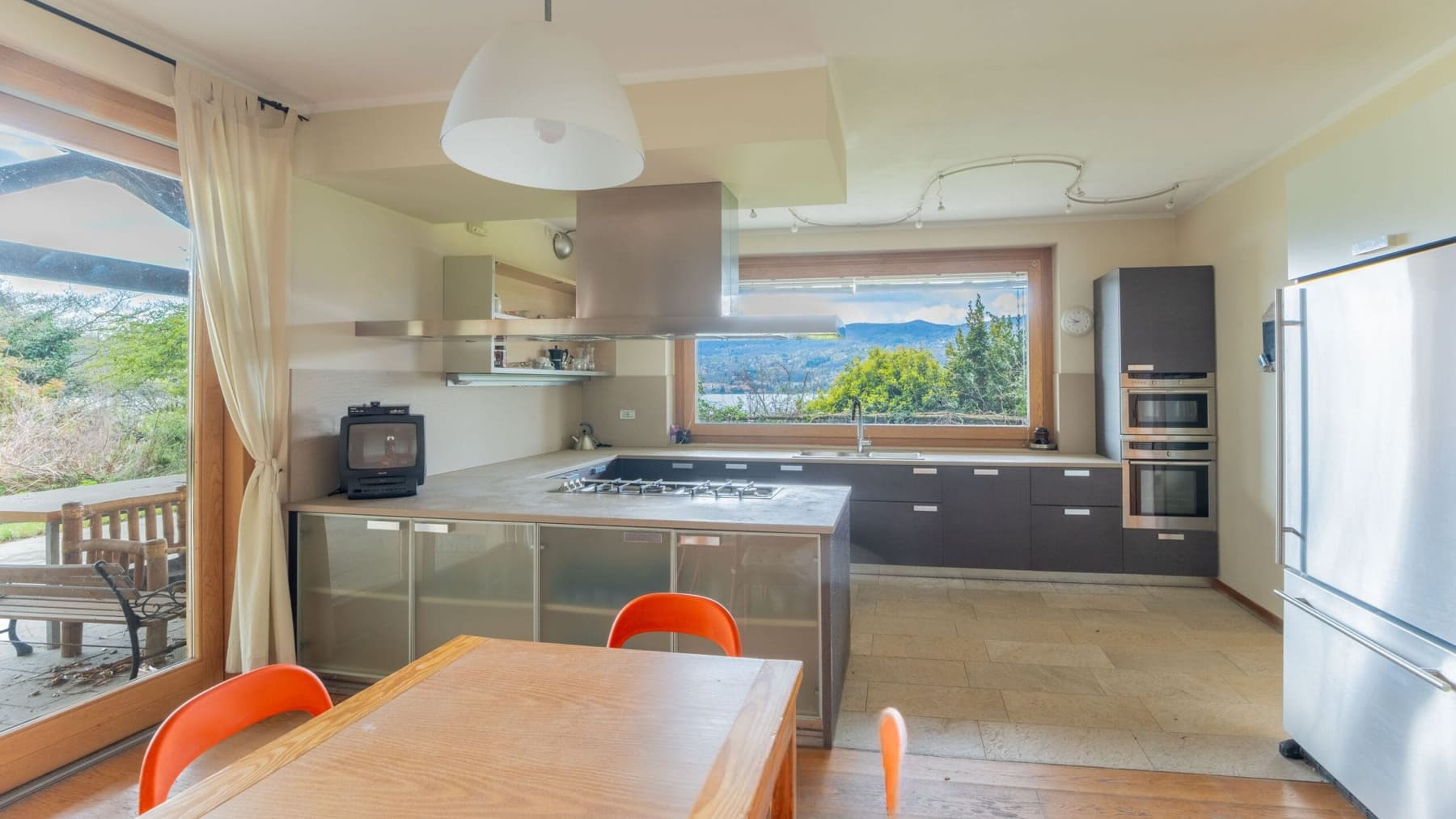 Villa panoramica a Ranco, Lago Maggiore, 886 mq