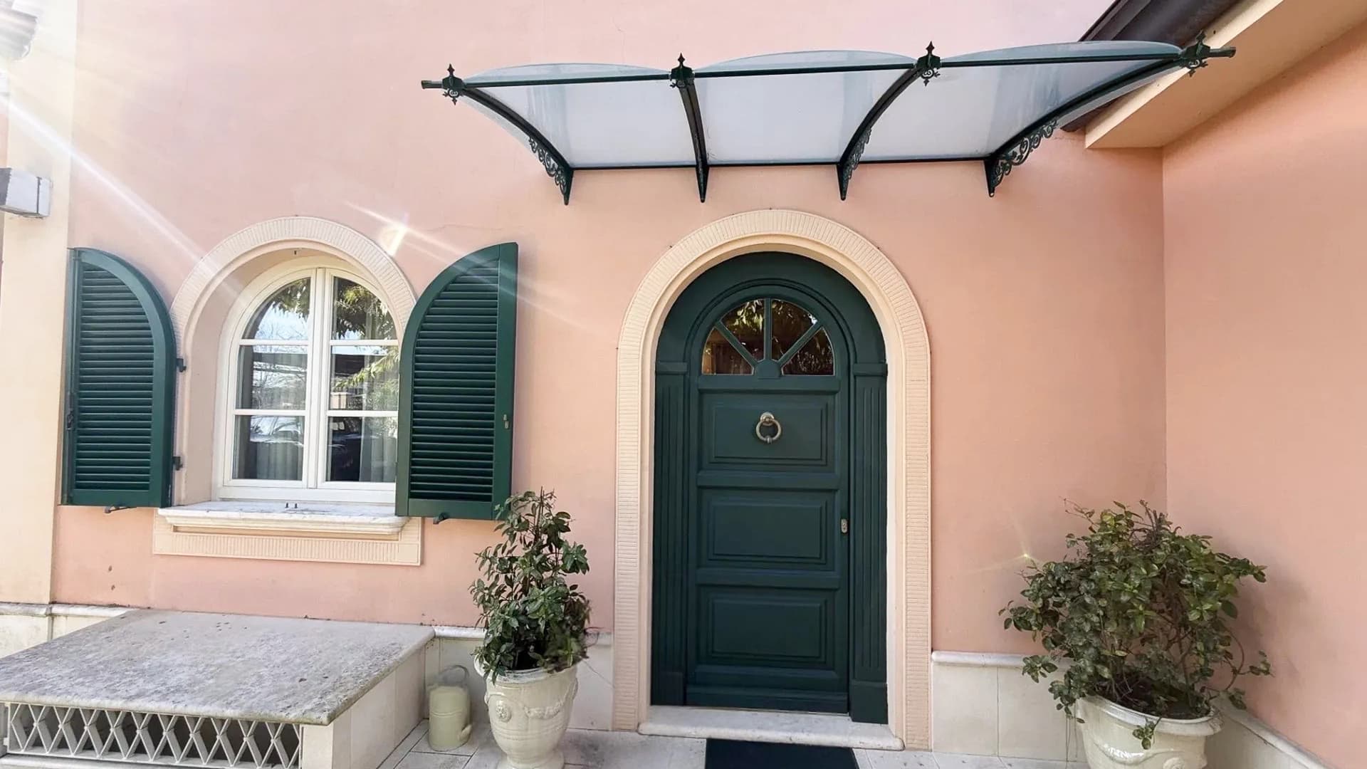 Elegant Villa in Prestigious Forte dei Marmi, Tuscany