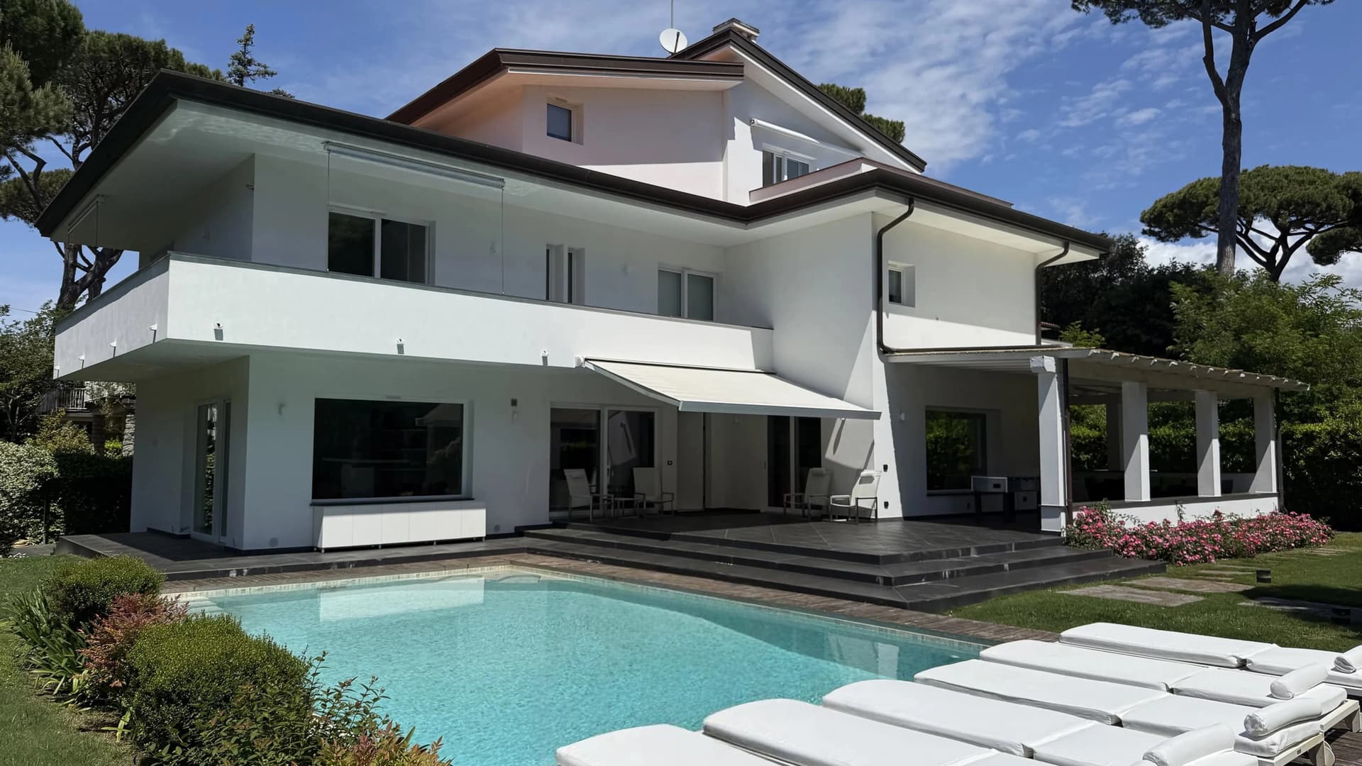 Charming Villa in Pietrasanta, Versilia, Tuscany
