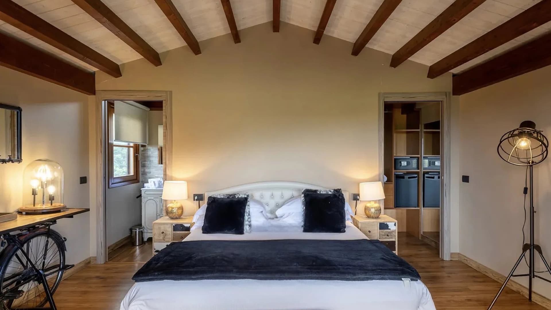 Charming Villa in Petrignano del Lago, Umbria