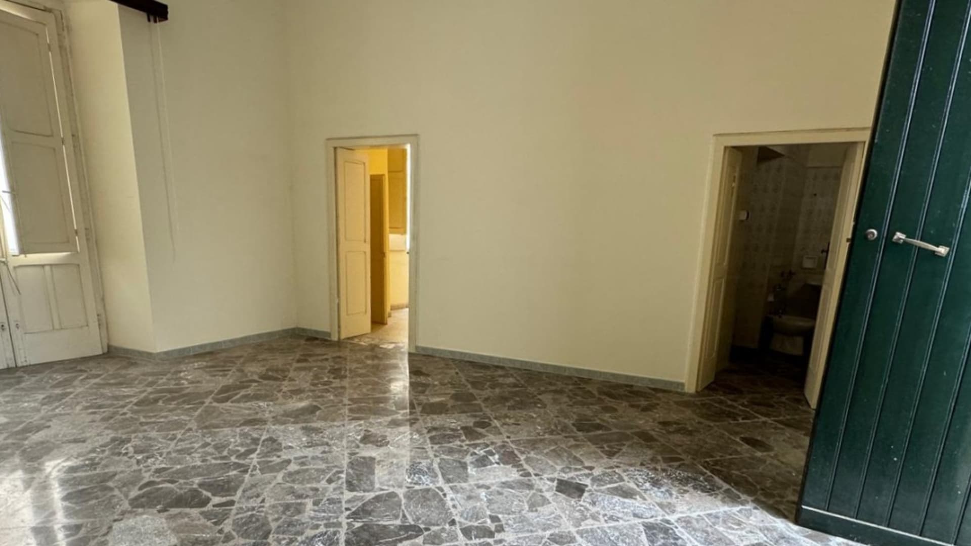 Historic Palace in Gallipoli, Puglia's Gem