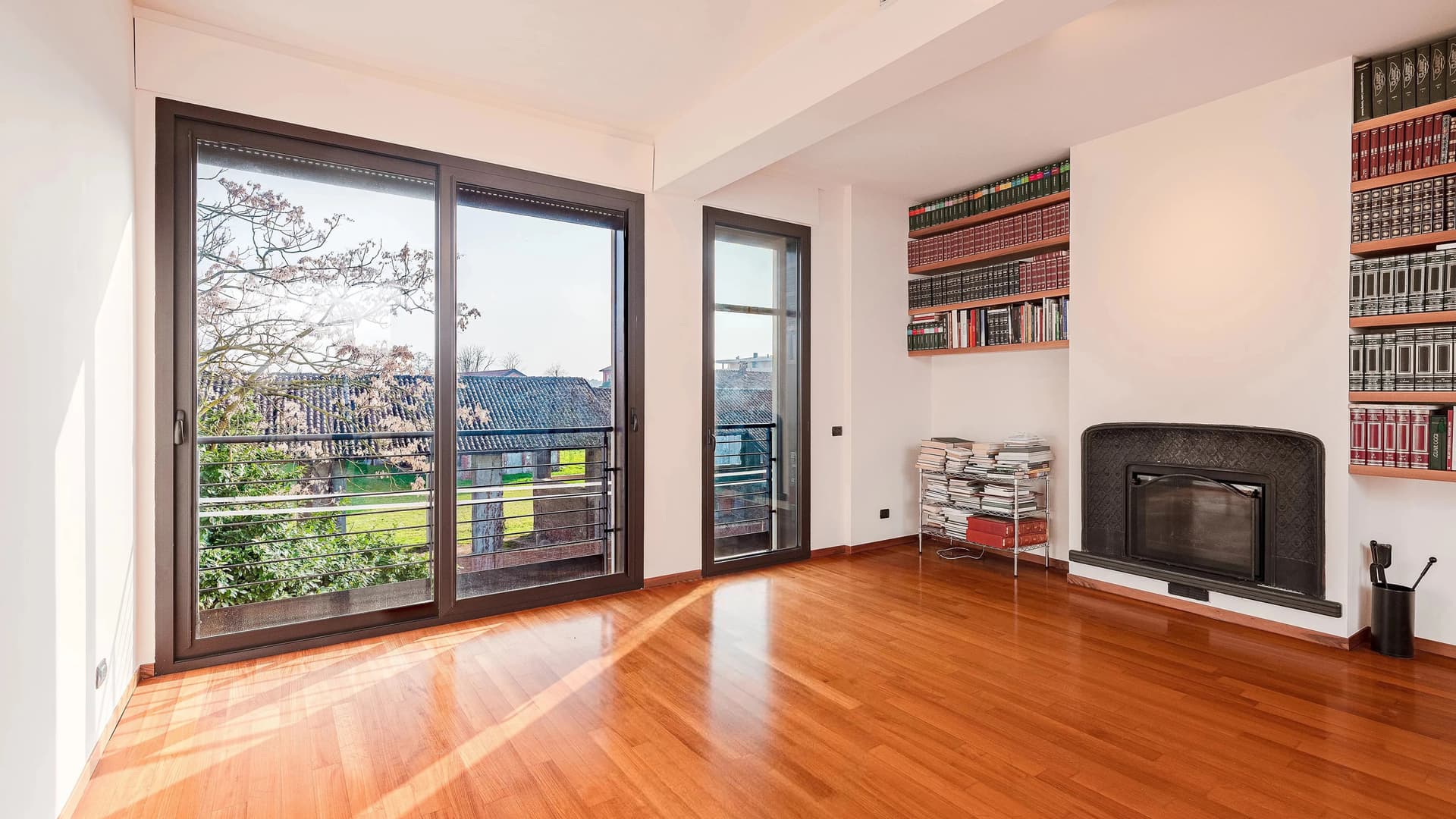 Apartment in Milano, Lombardy - Prime Location