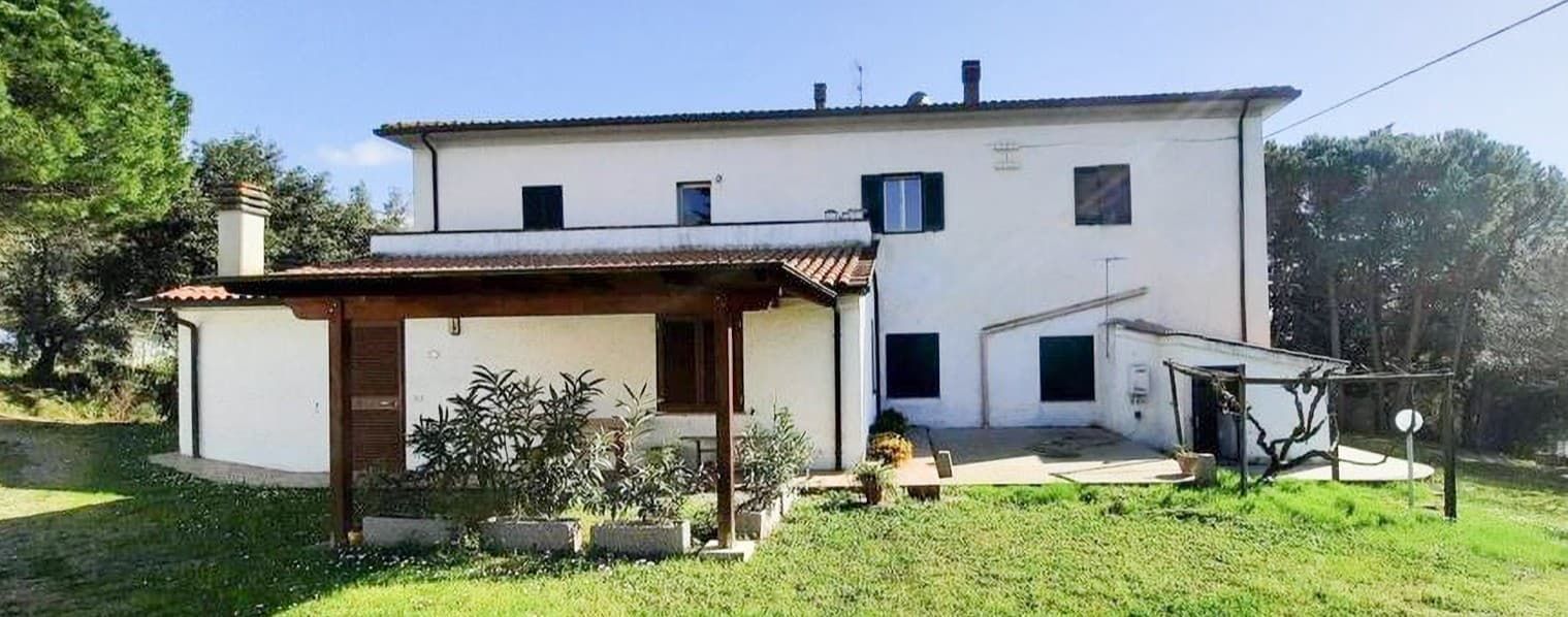 Casale con piscina e giardino, 600 mq, a Santa Luce, Toscana