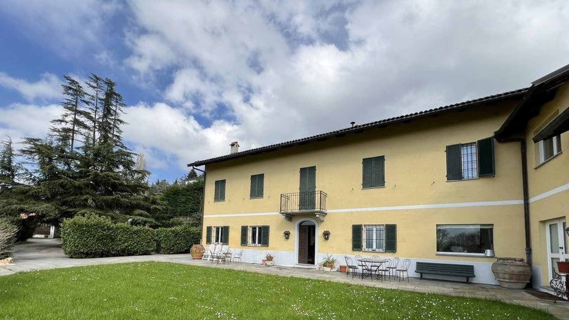 Townhouse for Sale in San Mauro Torinese, Piedmont