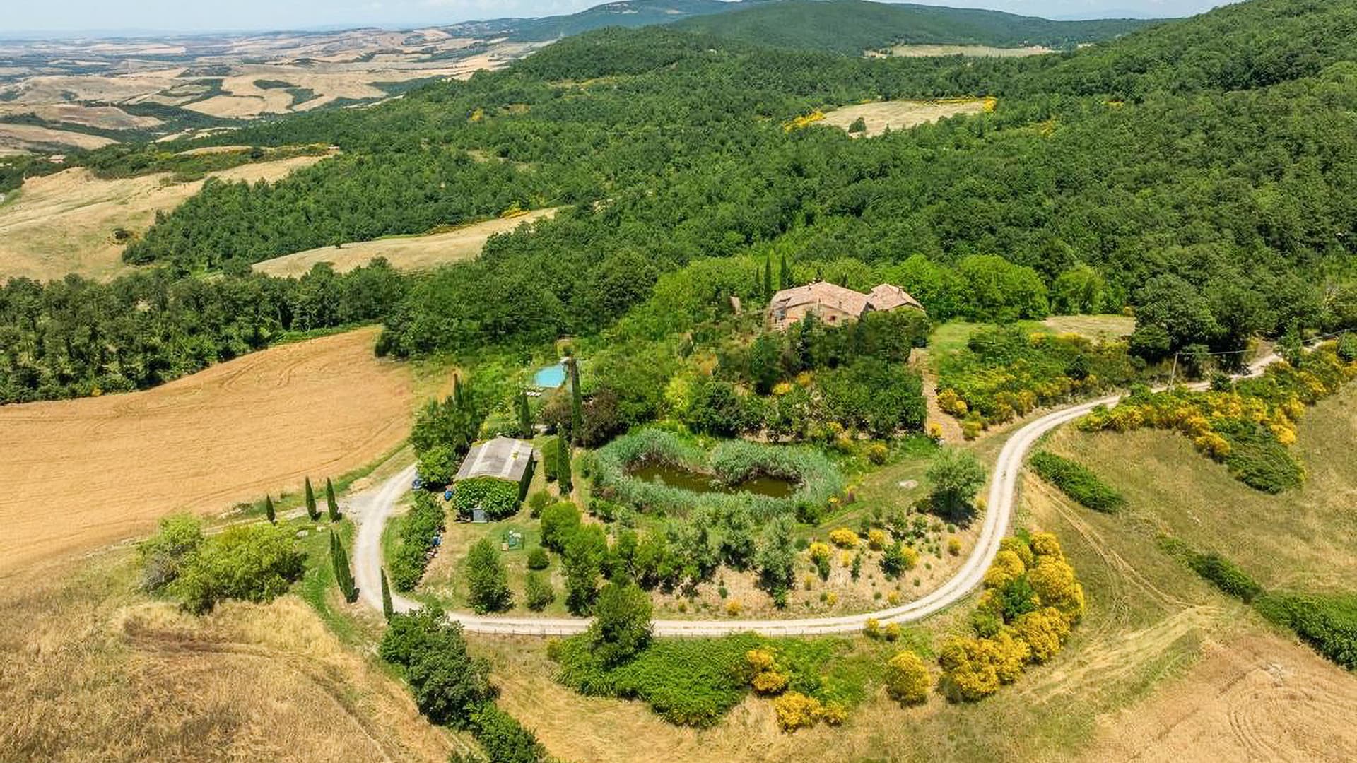 Casale spazioso con giardino e piscina a Sarteano, Toscana