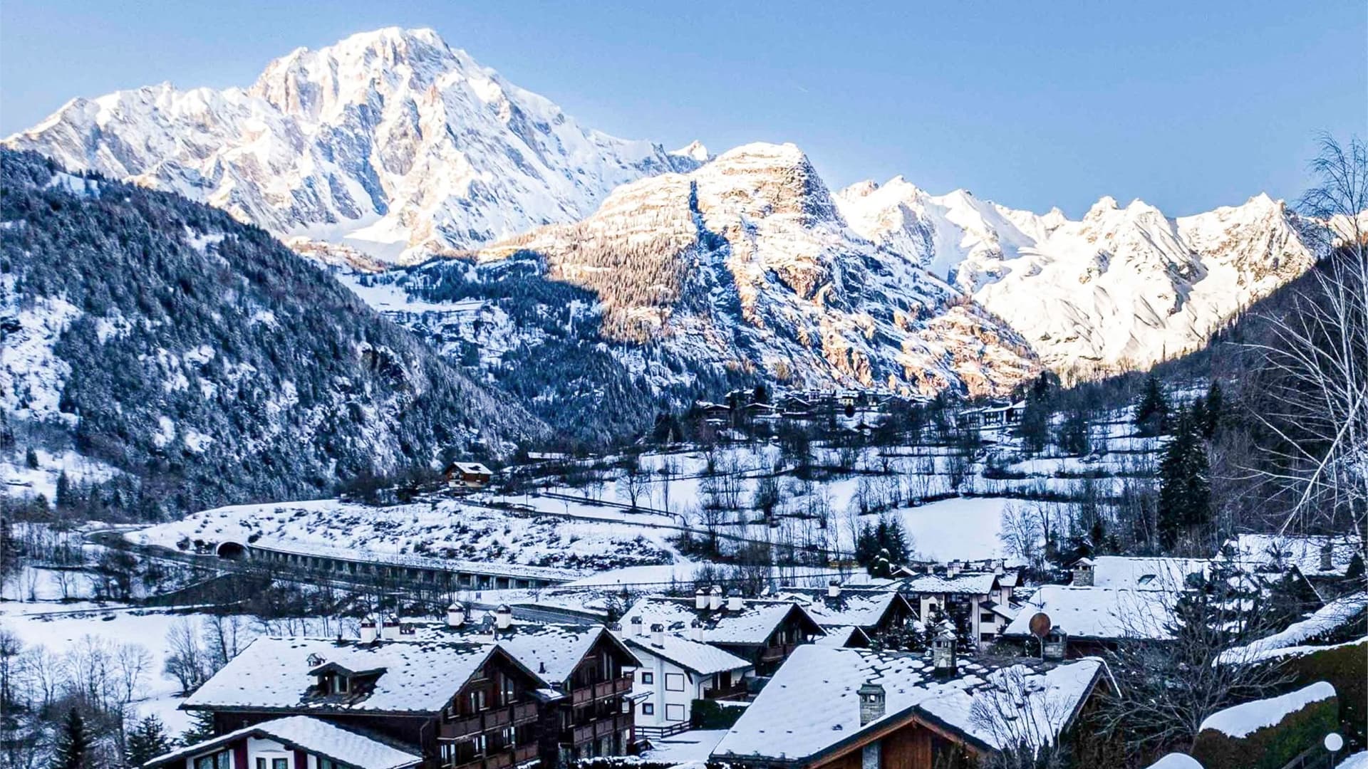 Apartment in Courmayeur, Valle d'Aosta Charm