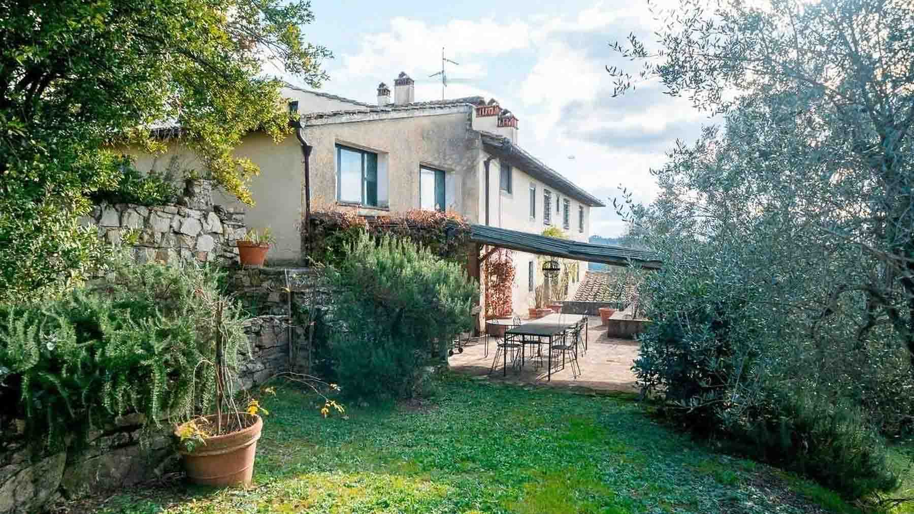 Casale spazioso con piscina a Rignano sull'Arno, Toscana