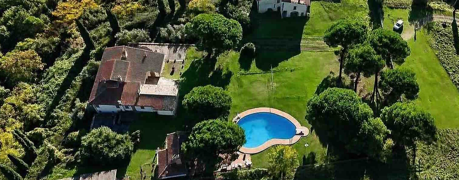 Tenuta-Complesso a Gaville: Charme Toscano con Piscina