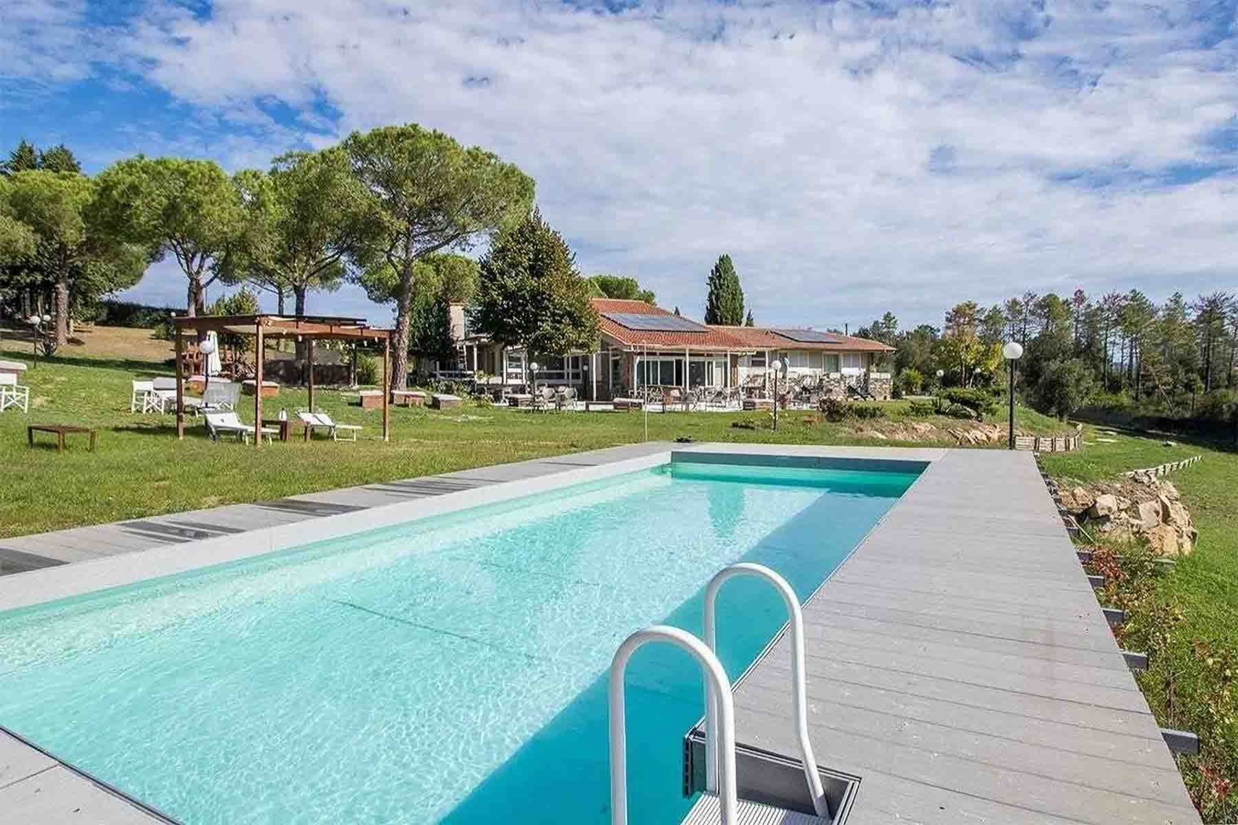 Villa con Piscina Privata a Greve in Chianti, Toscana