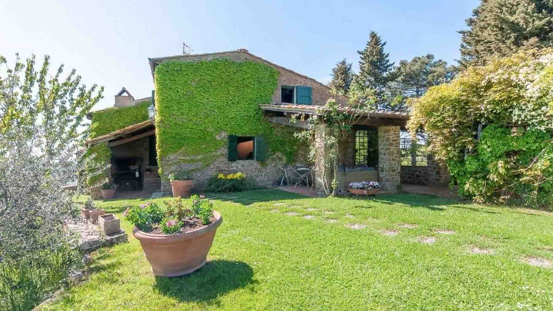 Casale con piscina e giardino a Greve in Chianti, Toscana